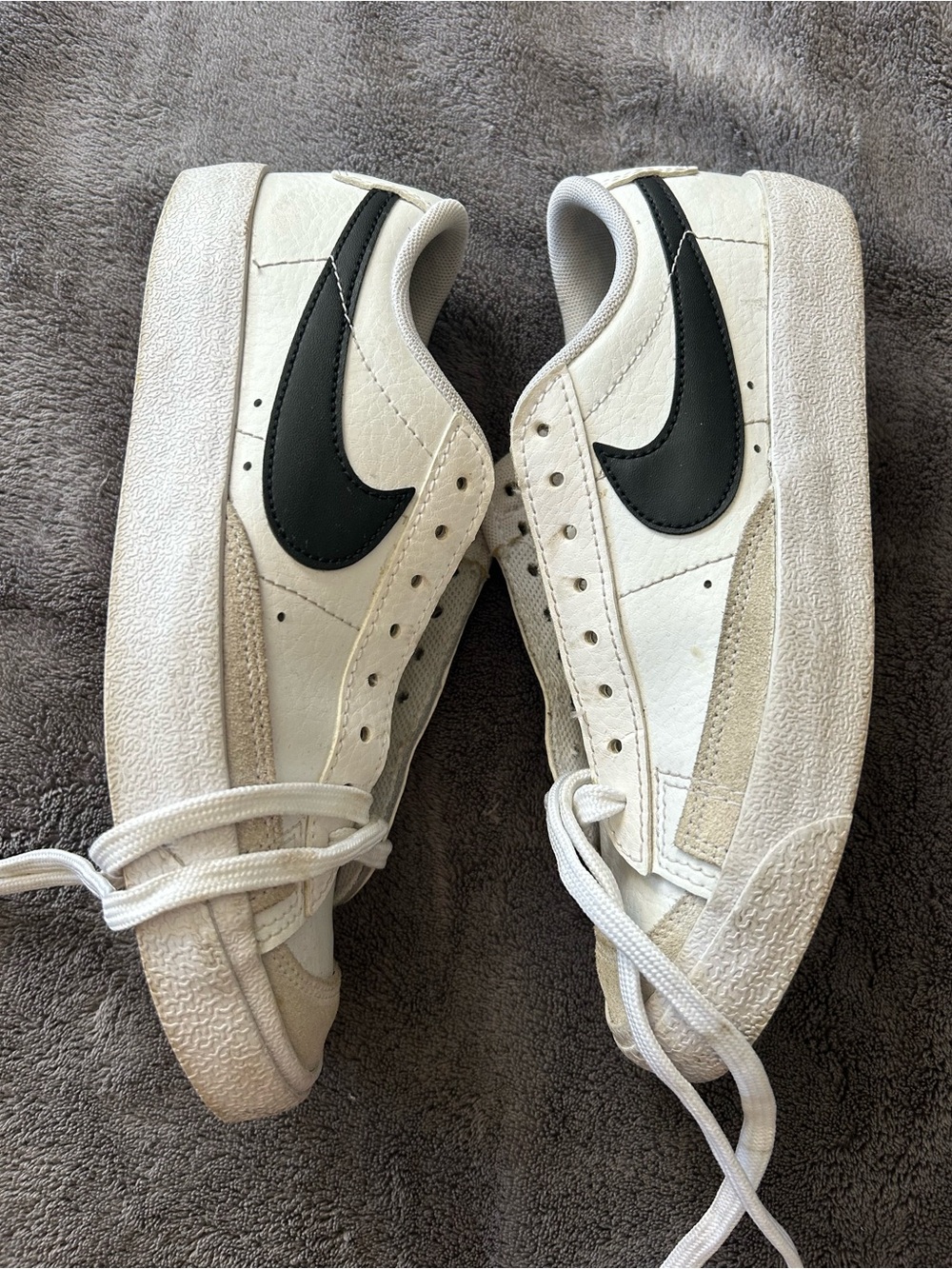 Nike Kids Blazer Sneaker size 4.5 - fits adult woman size 5.5.
